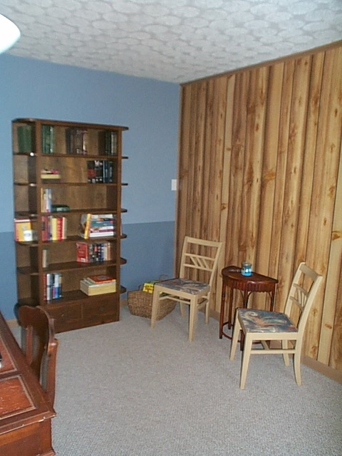 2344 Lyndhurst Road Waynesboro, VA 22980 - Photo 13 of 25 a living room with furniture