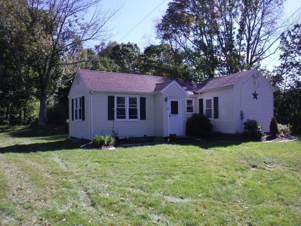 7 Millward Road Charlton, MA 01507 - Photo 2 of 14 Gallery Image 2
