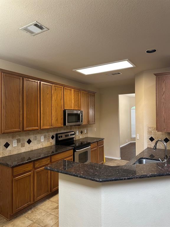 2013 Trinity Lane McKinney, TX 75072 - Photo 8 of 19