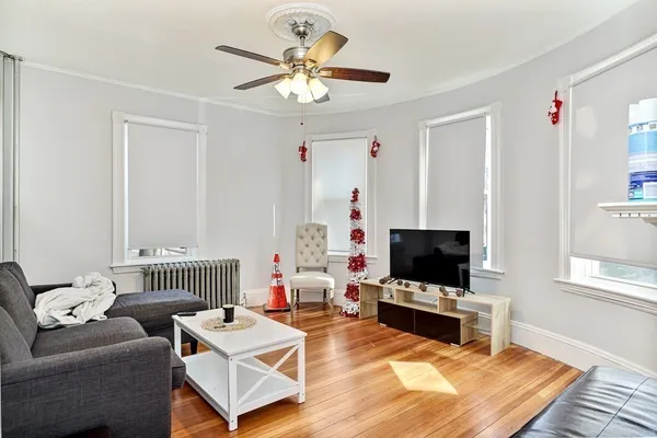 $4,100 | 753 Boylston Street, Unit 2, Chestnut Hill, MA 02467