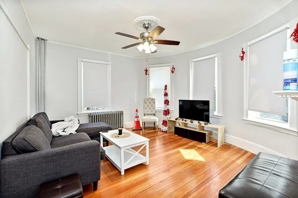 $4,100 | 753 Boylston Street, Unit 2, Chestnut Hill, MA 02467