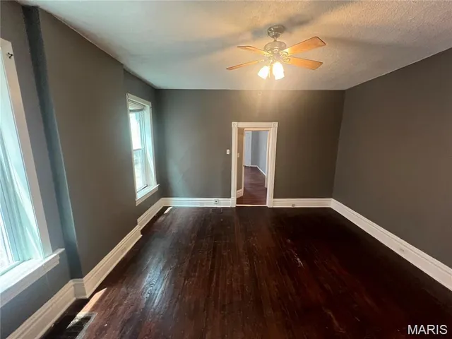 $625 | 3137 Chippewa Street, Unit 1F, St. Louis, MO 63118