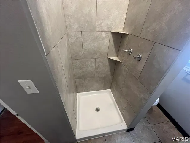 $625 | 3137 Chippewa Street, Unit 1F, St. Louis, MO 63118