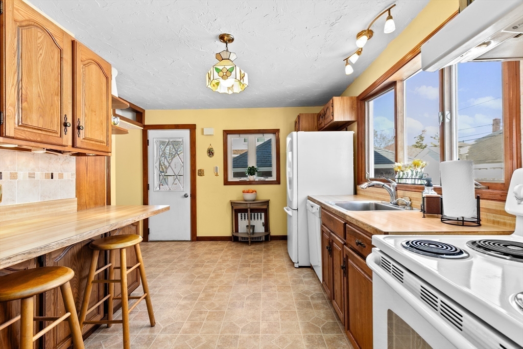36 Bayfield Road Quincy, MA 02171 - Photo 13 of 36 Gallery Image 13