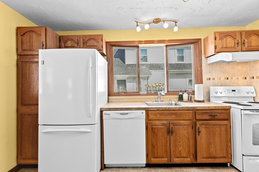 36 Bayfield Road Quincy, MA 02171 - Photo 10 of 36 Gallery Image 10
