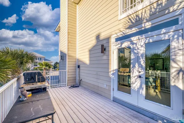 $965,000 | 22 Seashore Drive, Pensacola Beach, FL 32561