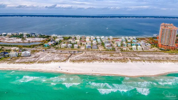$965,000 | 22 Seashore Drive, Pensacola Beach, FL 32561