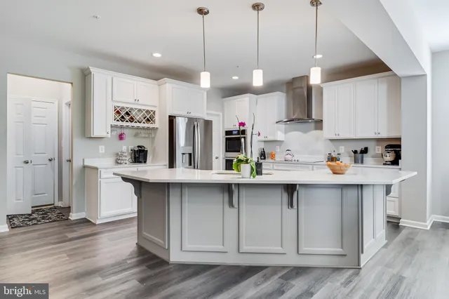 $799,999 | 13301 Windjammer Court, Hughesville, MD 20637