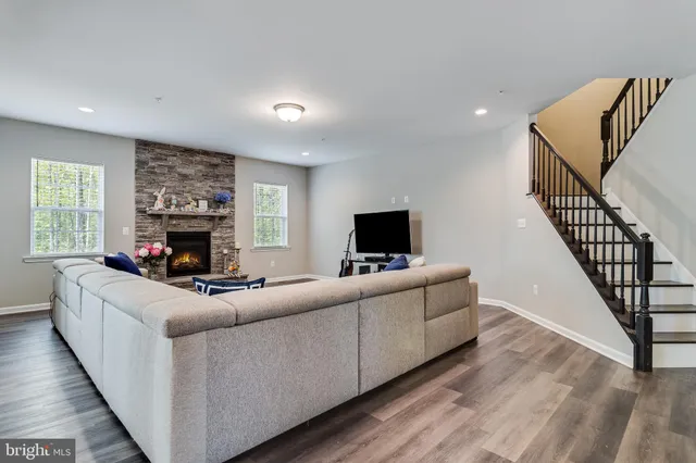 $799,999 | 13301 Windjammer Court, Hughesville, MD 20637