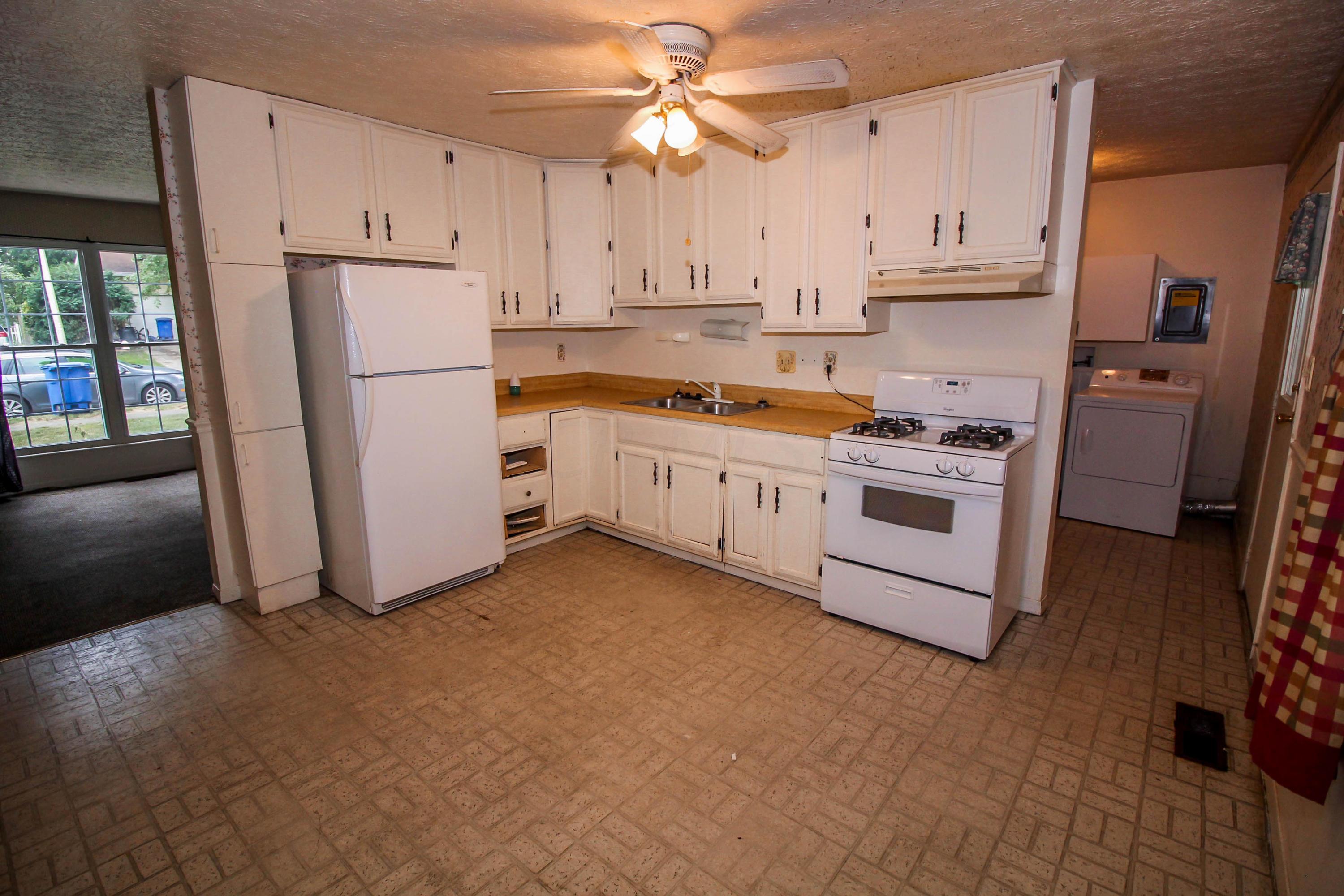 214 Lonepine Road Delaware, OH 43015 - Photo 3 of 14 Gallery Image 3