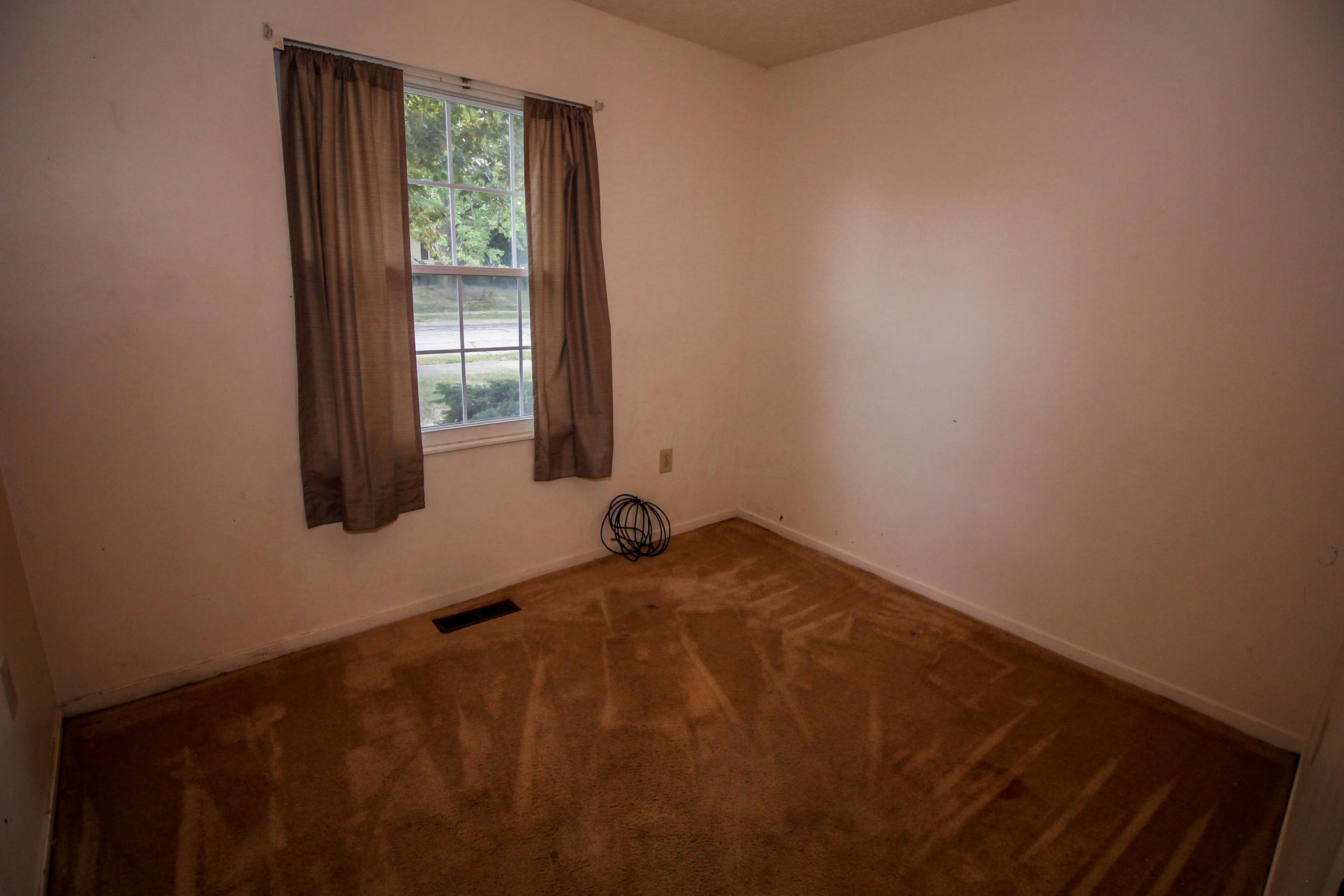 214 Lonepine Road Delaware, OH 43015 - Photo 5 of 14 Gallery Image 5