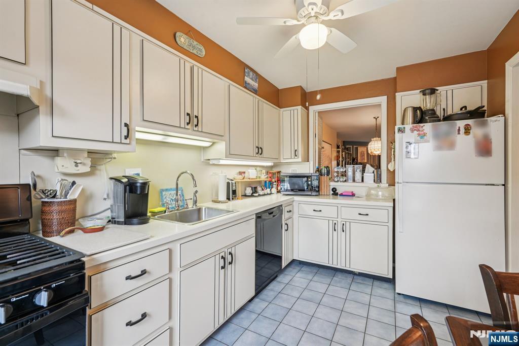 181 Long Hill Road, Unit K5 Little Falls, NJ 07424 - Photo 11 of 48