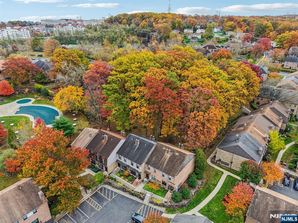 181 Long Hill Road, Unit K5 Little Falls, NJ 07424 - Photo 42 of 48 an aerial view of multiple house