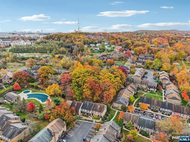 $408,000 | 181 Long Hill Road, Unit K5, Little Falls, NJ 07424