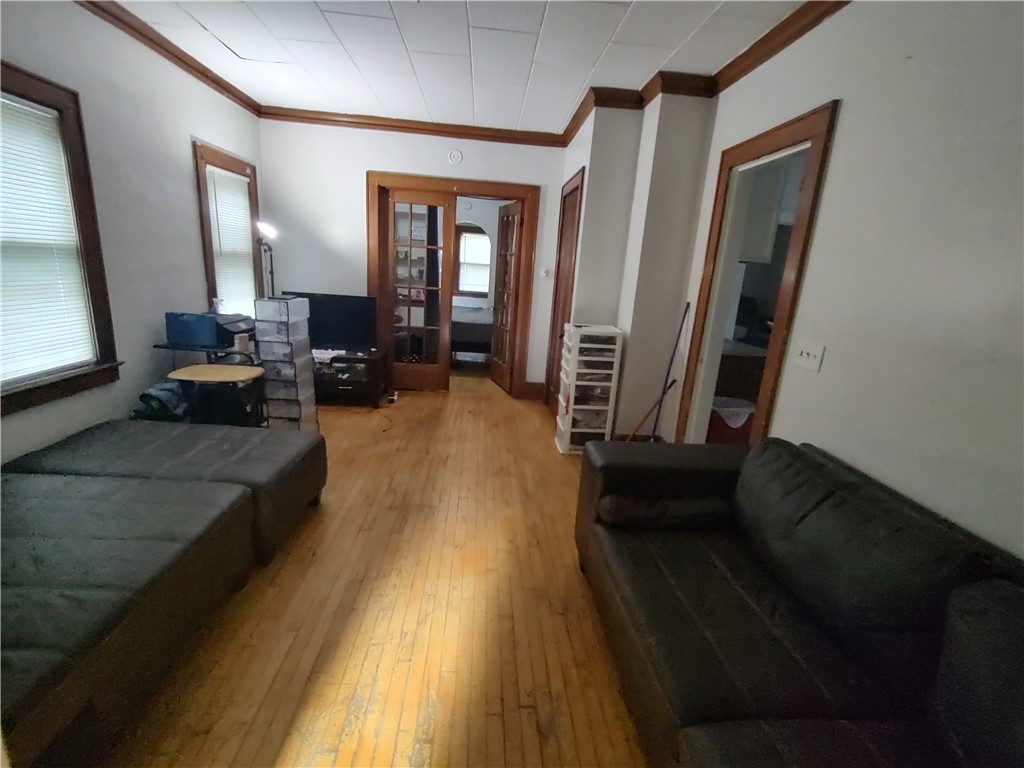 29 Hillcrest Street Rochester, NY 14609 - Photo 11 of 24 Living room