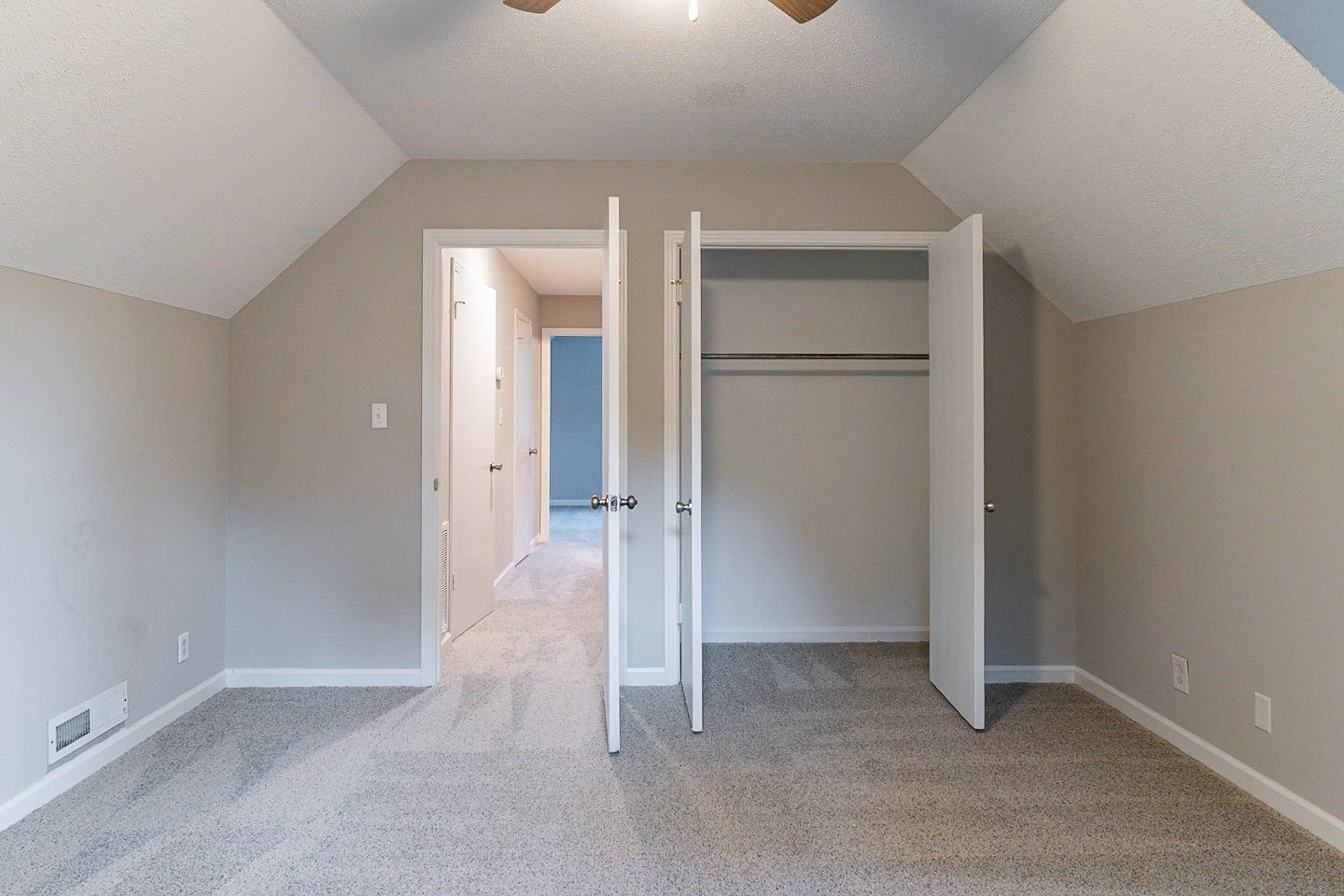 325 Lancaster Road Clarksville, TN 37042 - Photo 12 of 31 Gallery Image 12