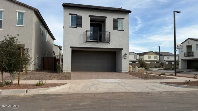 $2,695 | 26327 North 24th Glen, Phoenix, AZ 85085