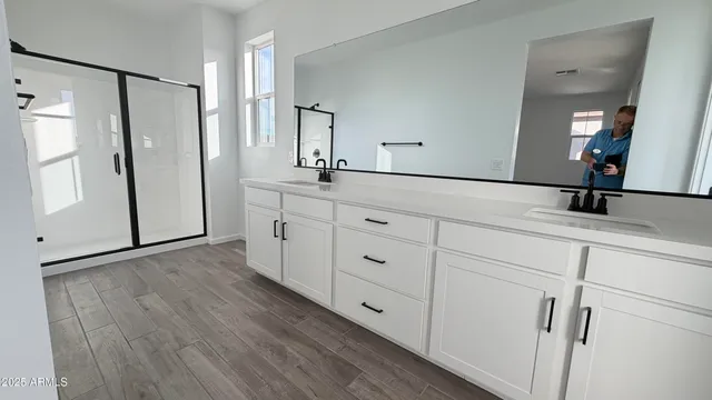 $2,695 | 26327 North 24th Glen, Phoenix, AZ 85085