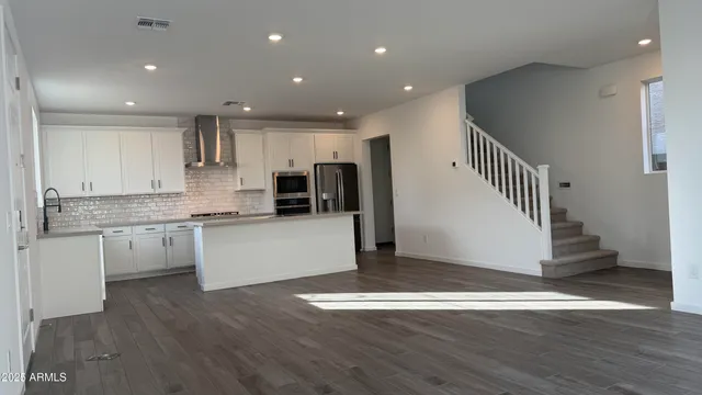 $2,695 | 26327 North 24th Glen, Phoenix, AZ 85085