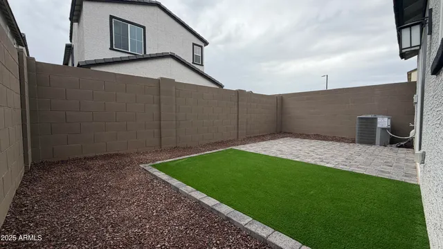 $2,695 | 26327 North 24th Glen, Phoenix, AZ 85085