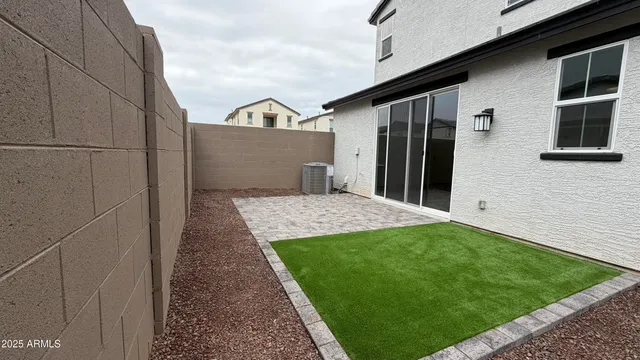 $2,695 | 26327 North 24th Glen, Phoenix, AZ 85085