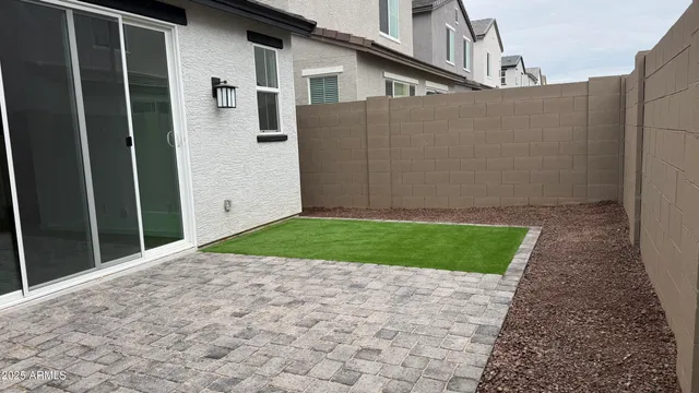 $2,695 | 26327 North 24th Glen, Phoenix, AZ 85085