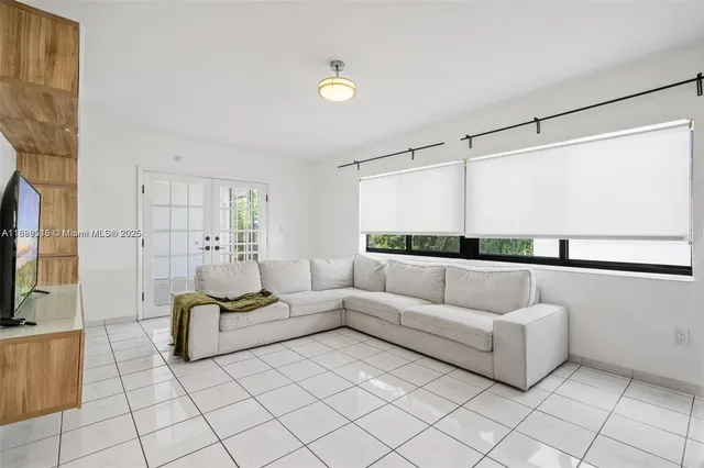 $787,000 | 6418 Southwest 39th Terrace, Miami, FL 33155