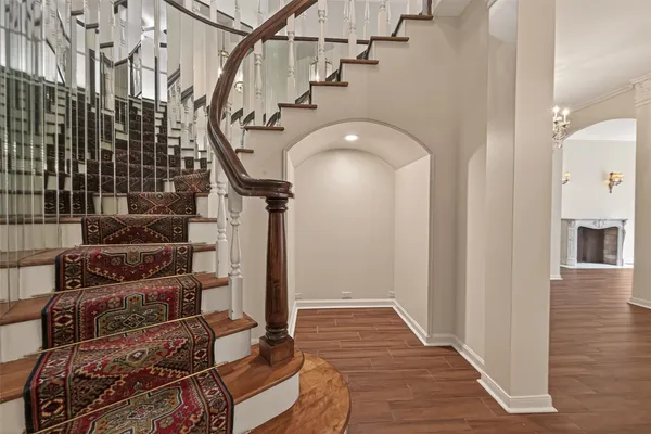 $2,950 | 7937 Woodway Drive, Houston, TX 77063