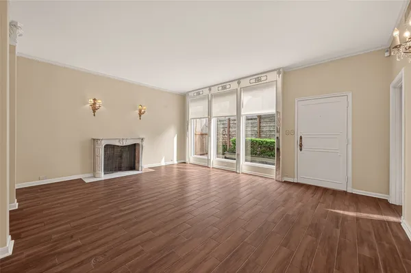 $2,950 | 7937 Woodway Drive, Houston, TX 77063