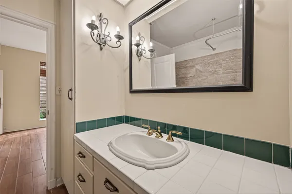 $2,950 | 7937 Woodway Drive, Houston, TX 77063