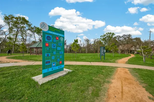 $2,950 | 7937 Woodway Drive, Houston, TX 77063