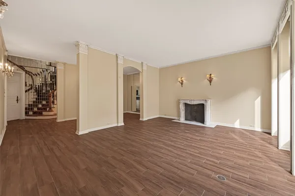 $2,950 | 7937 Woodway Drive, Houston, TX 77063