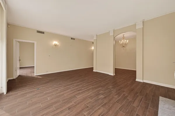 $2,950 | 7937 Woodway Drive, Houston, TX 77063