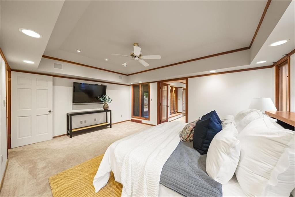 6600 Overhill Road Mission Hills, KS 66208 - Photo 21 of 37