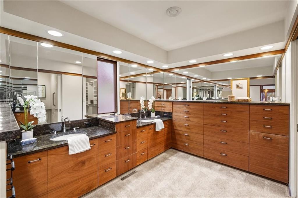 6600 Overhill Road Mission Hills, KS 66208 - Photo 24 of 37