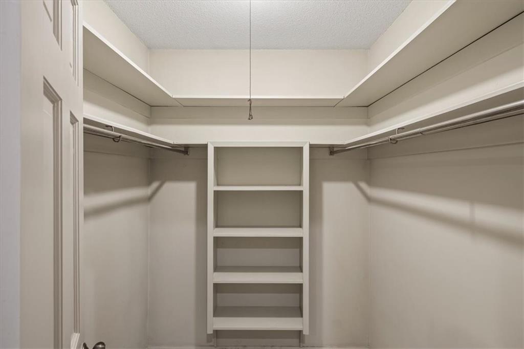 6600 Overhill Road Mission Hills, KS 66208 - Photo 29 of 37