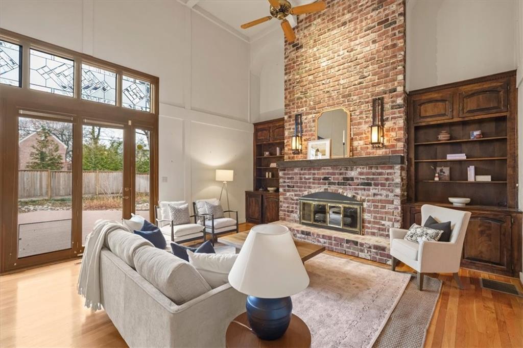 6600 Overhill Road Mission Hills, KS 66208 - Photo 8 of 37