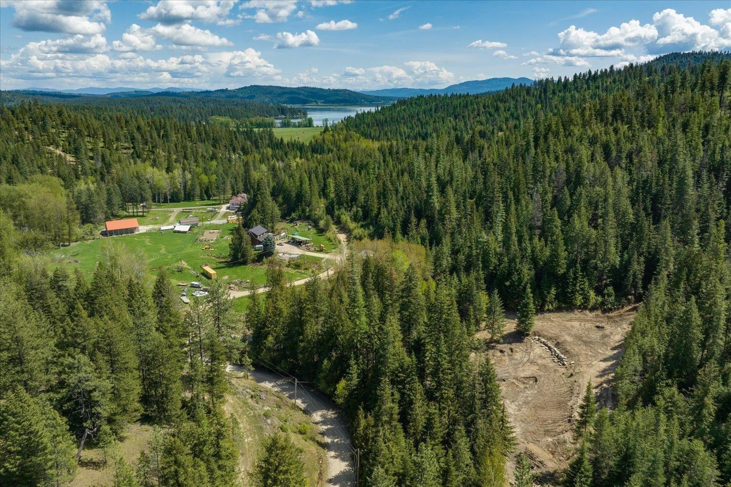 20104 East Mountain View Road Newman Lake, WA 99025 - Photo 2 of 20 Gallery Image 2