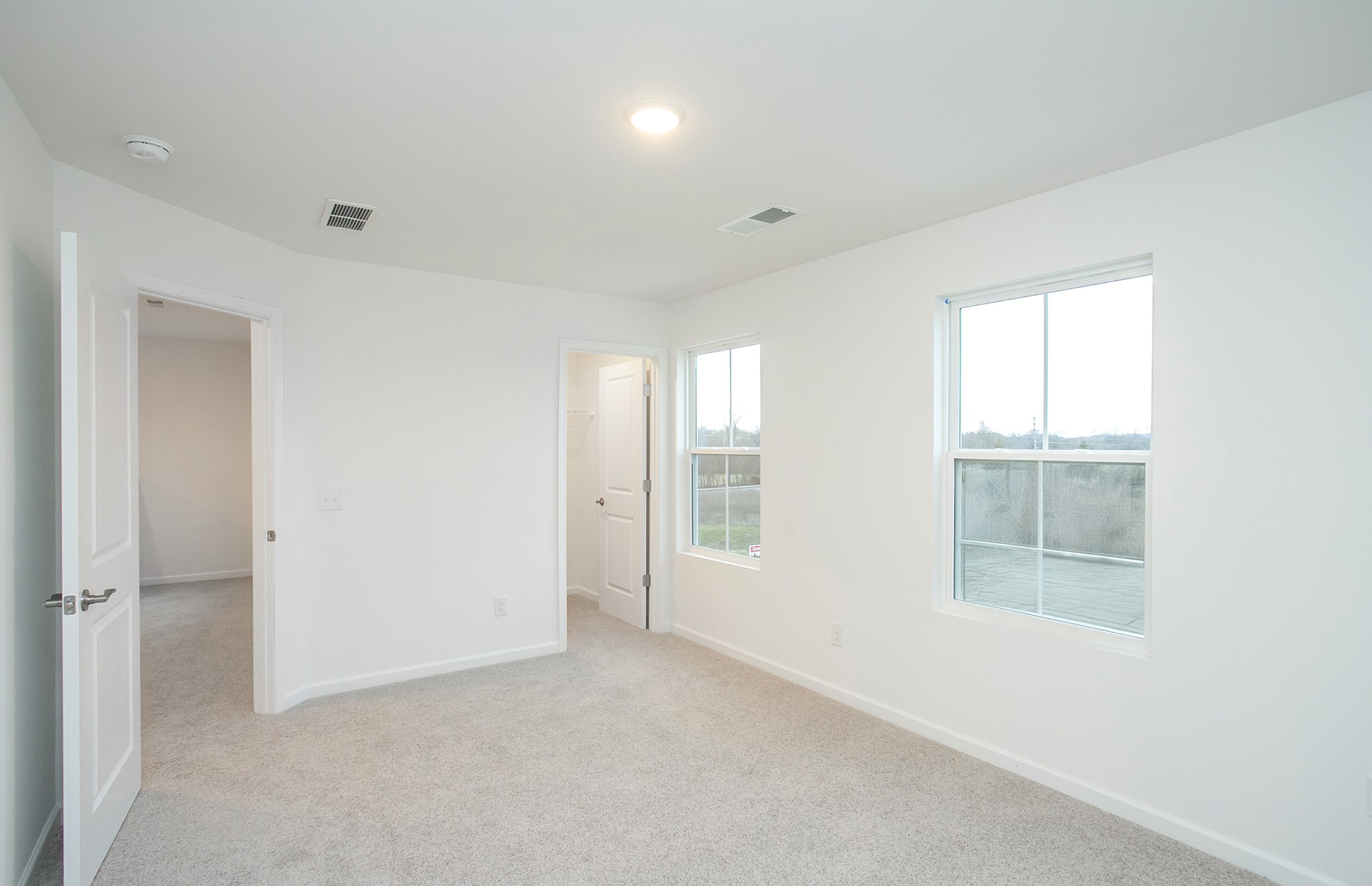 3591 Fellowship Road Columbia, TN 38401 - Photo 16 of 38 an empty room with windows and closet