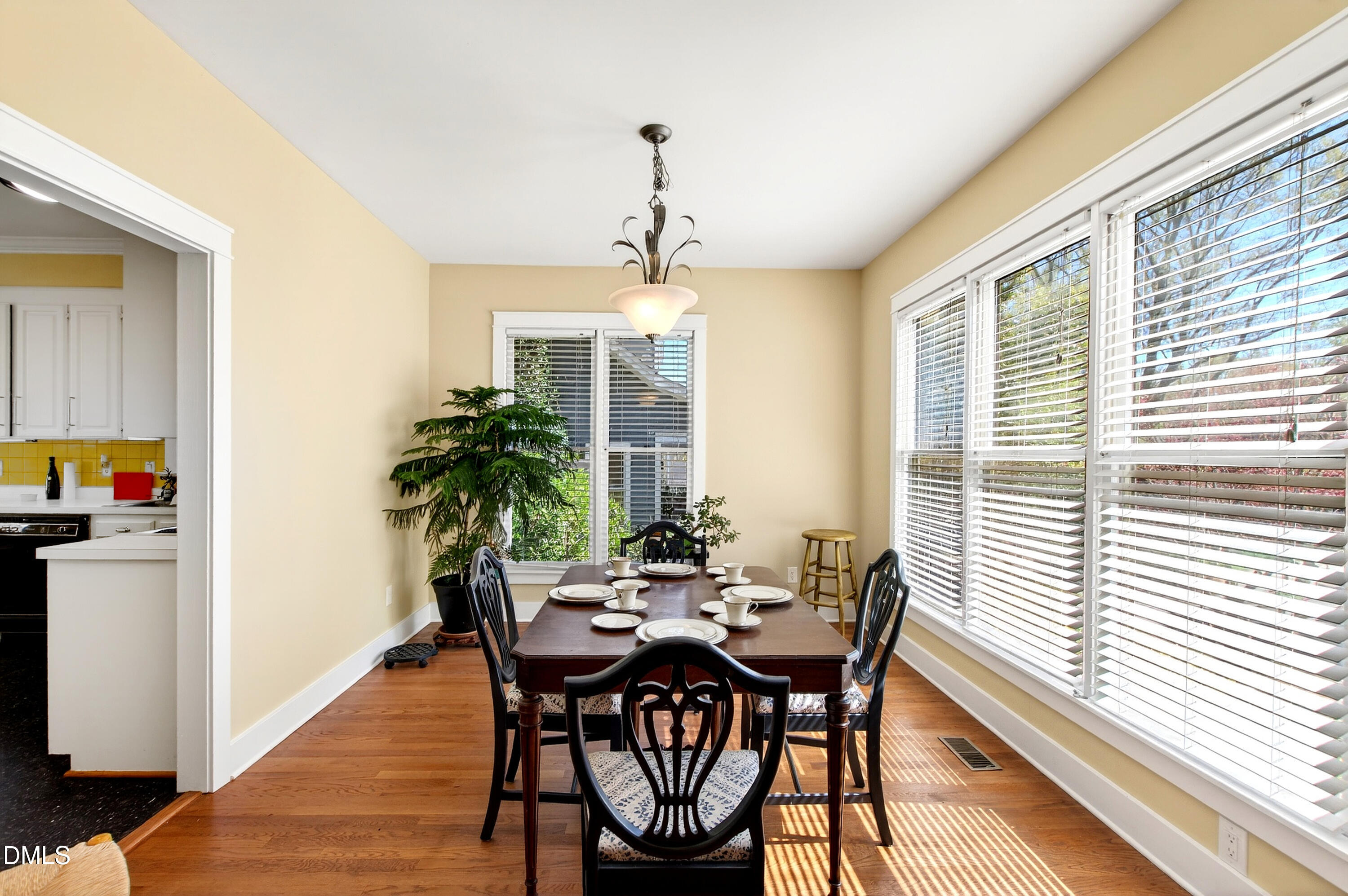 601 Latham Way Raleigh, NC 27604 - Photo 5 of 37 05