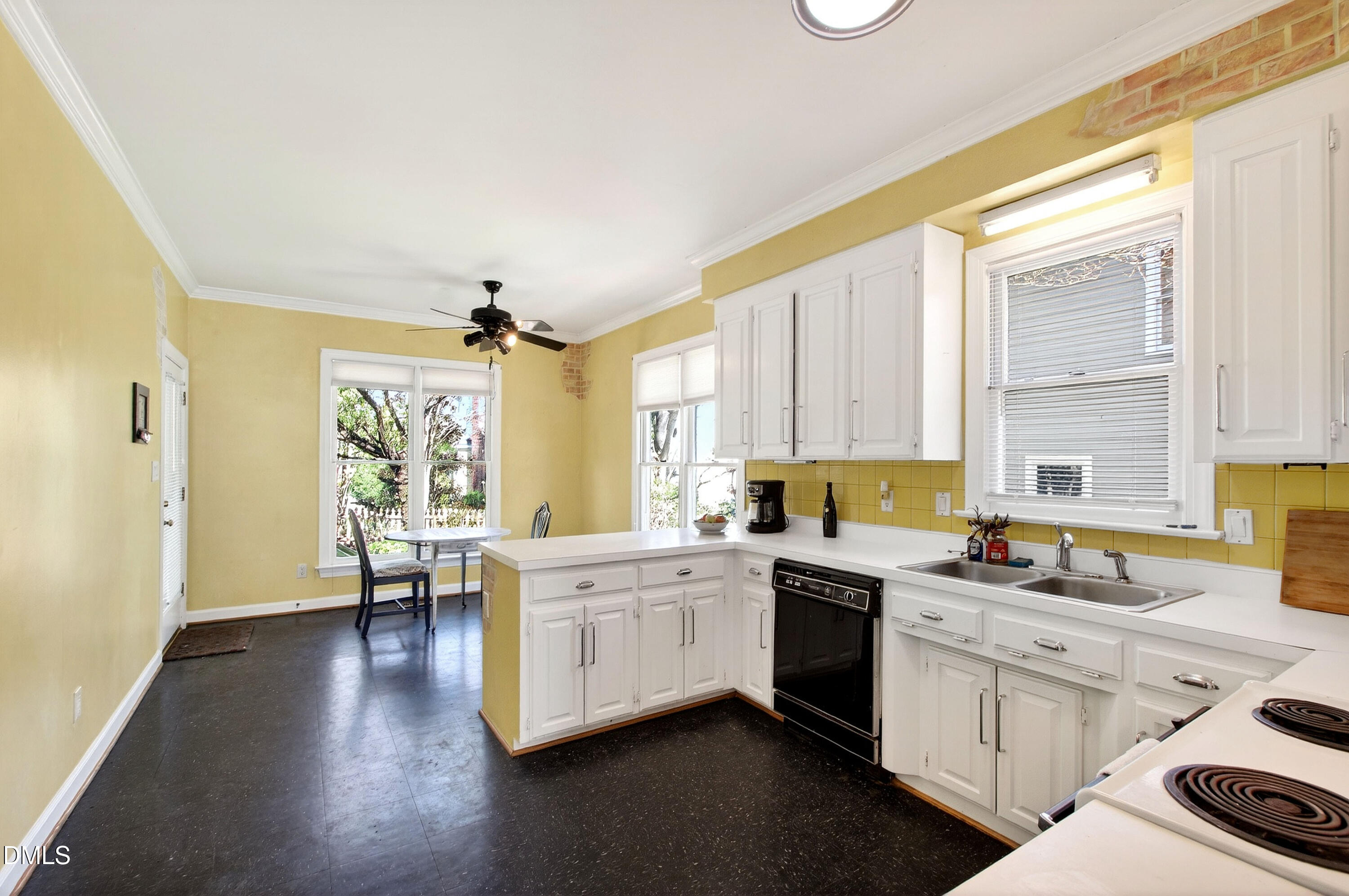 601 Latham Way Raleigh, NC 27604 - Photo 7 of 37 07