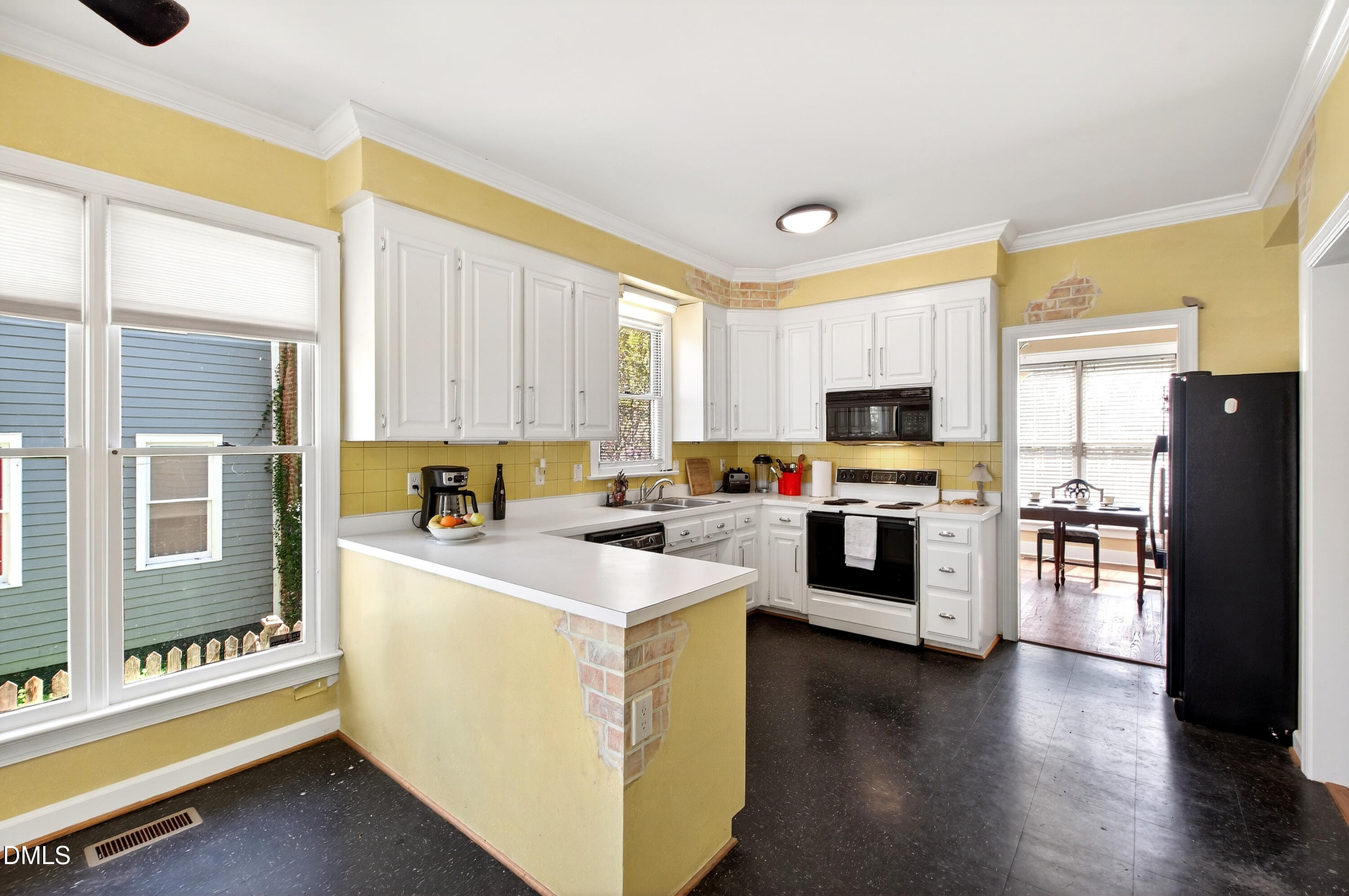 601 Latham Way Raleigh, NC 27604 - Photo 10 of 37 10