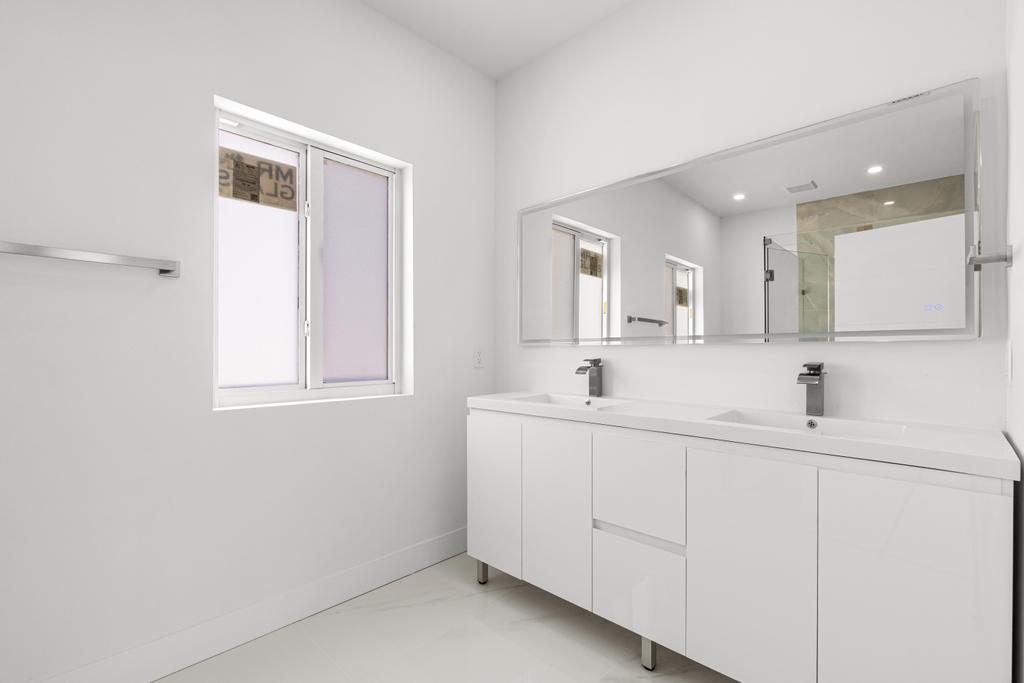 31441 Ave F Big Pine Key, FL 33043 - Photo 4 of 28 11