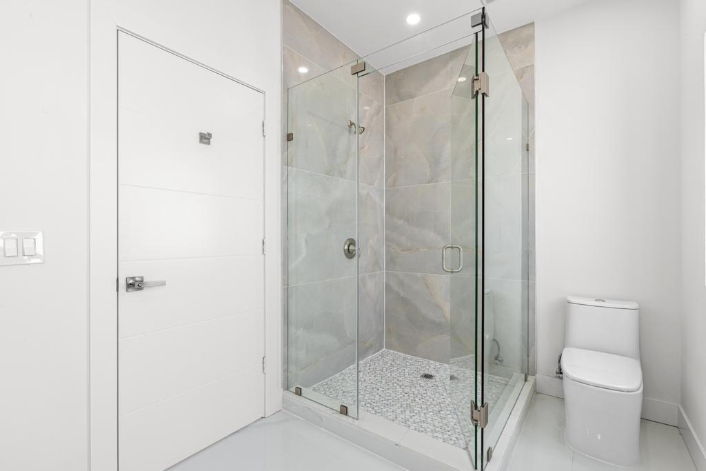 31441 Ave F Big Pine Key, FL 33043 - Photo 5 of 28 12