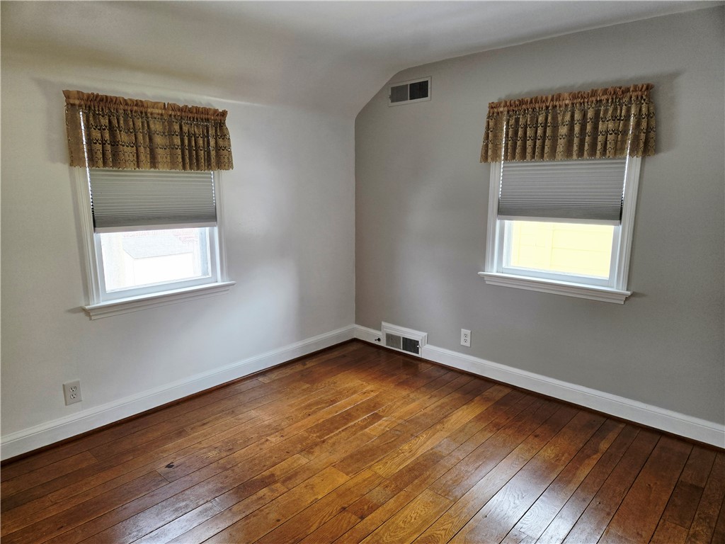 146 Burwell Road Irondequoit, NY 14617 - Photo 27 of 47