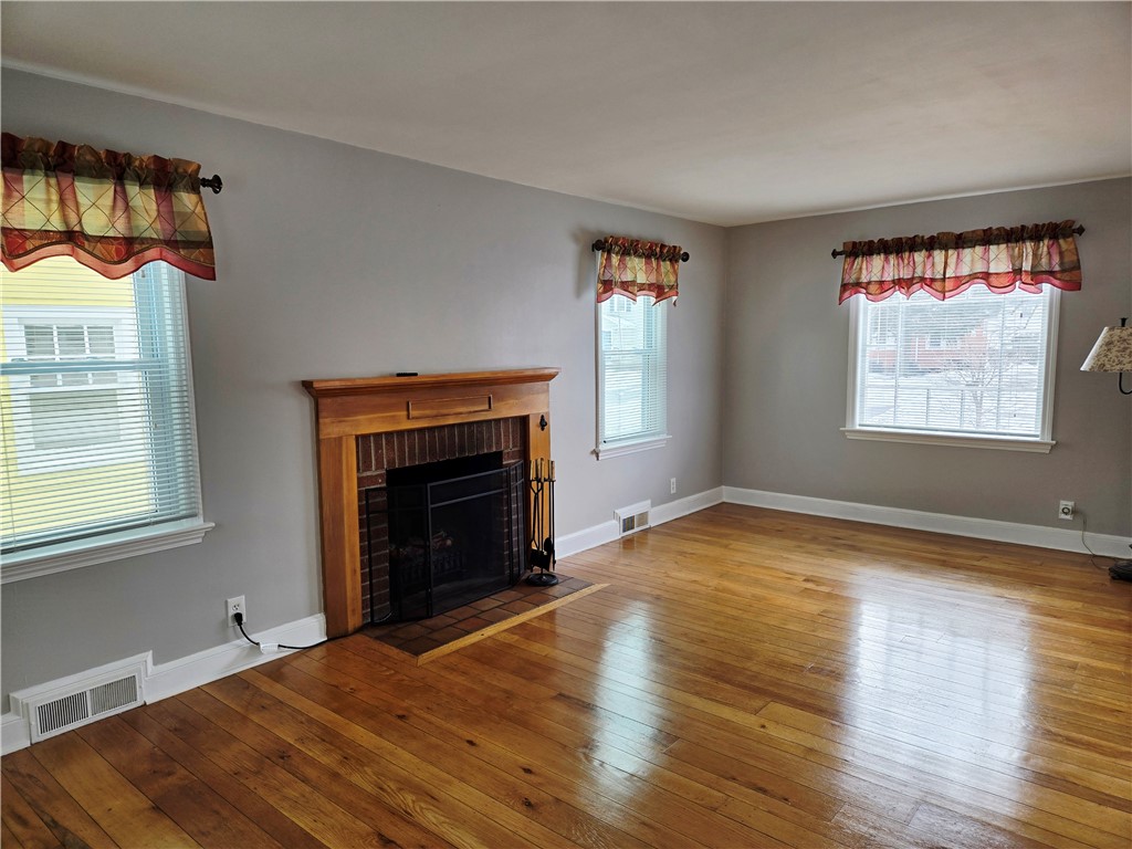 146 Burwell Road Irondequoit, NY 14617 - Photo 3 of 47