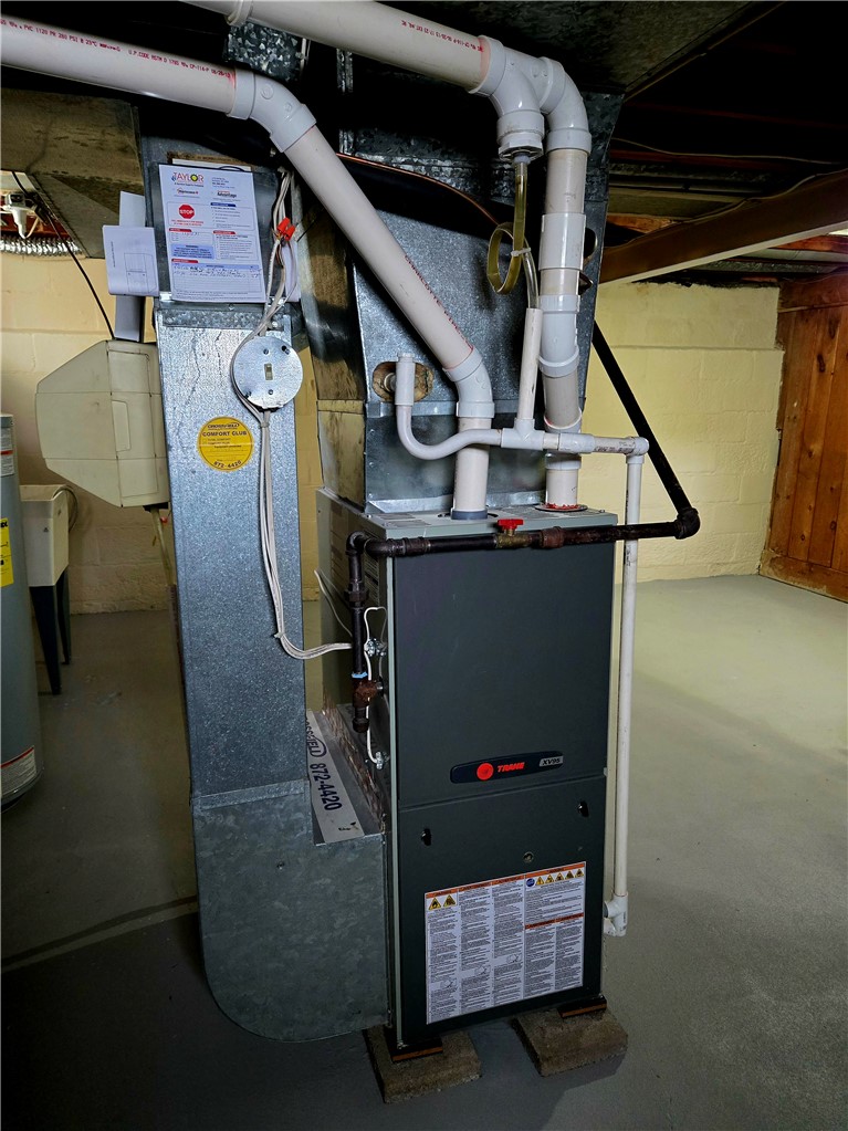 146 Burwell Road Irondequoit, NY 14617 - Photo 37 of 47