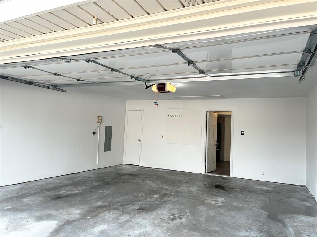 7936 Tournament Road Frisco, TX 75035 - Photo 27 of 28 a view of a garage