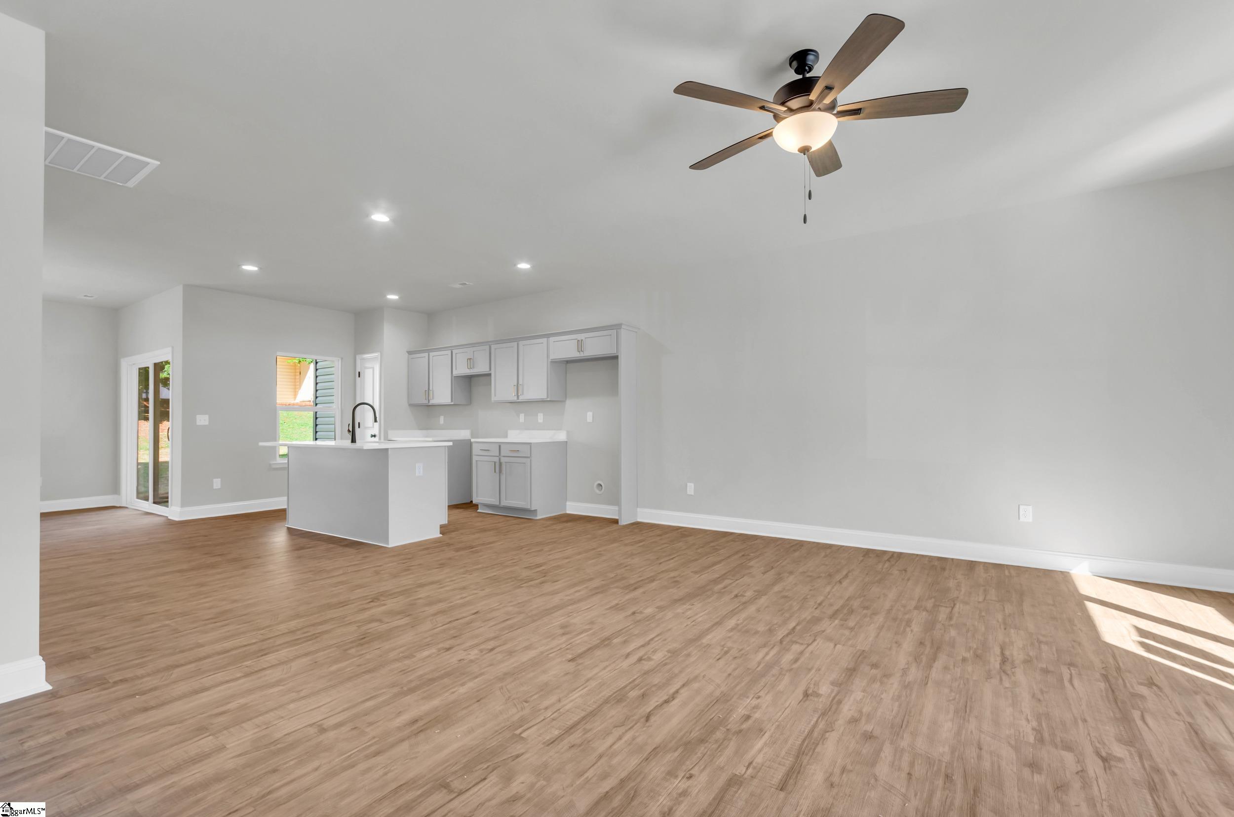 215 Duncan Chapel Road, Unit 42 Greenville, SC 29617 - Photo 3 of 29