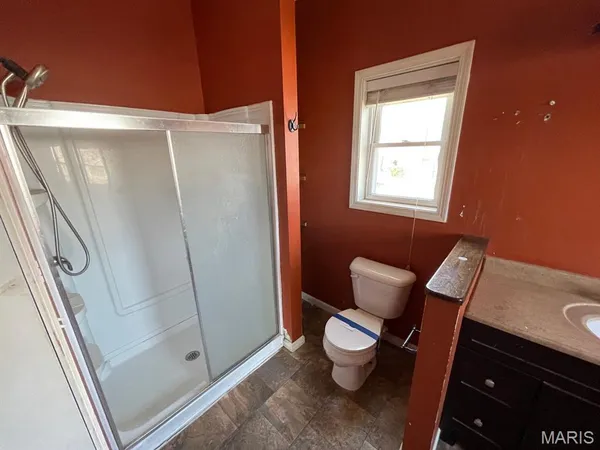 $105,000 | 560 Prospect Street, Wood River, IL 62095